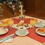 Hotel Roma 3*