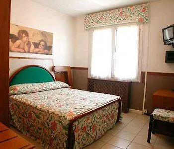 Hotel Roma 3*