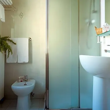 Roma Hotell 3*