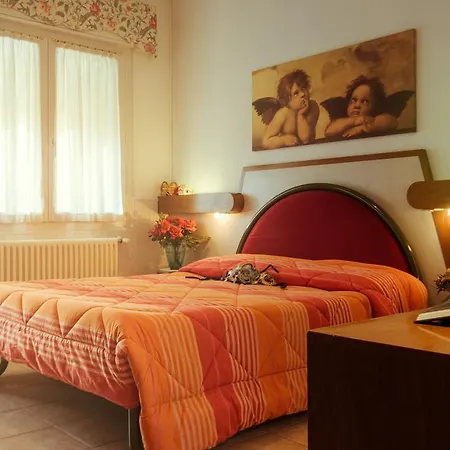 Roma ホテル マルゲーラ